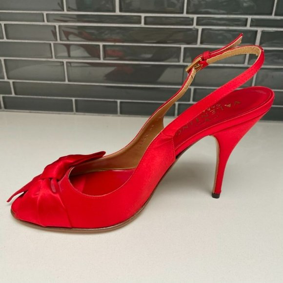 VALENTINO Garavani Candy Red Satin Bow Peep Toe Slingback Pumps - IT 39/US 9 - Picture 3 of 12